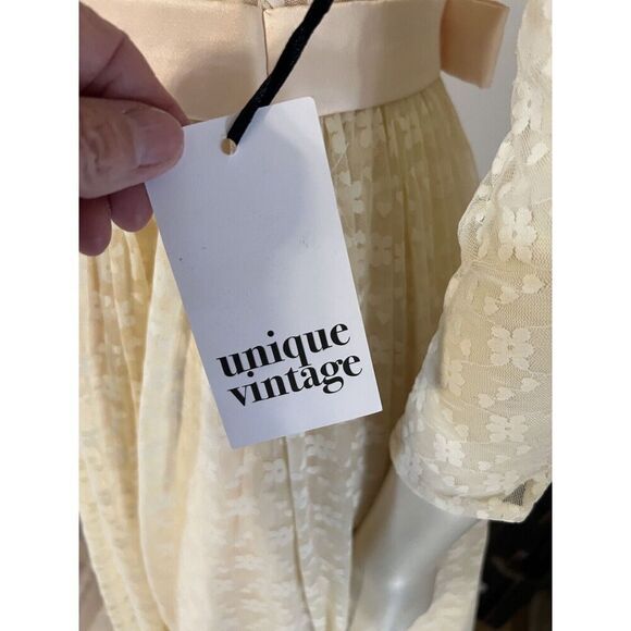 Unique Vintage Womens Large Peach Ivory Lace V-Back Formal Wedding Dress NWT - Picture 13 of 13